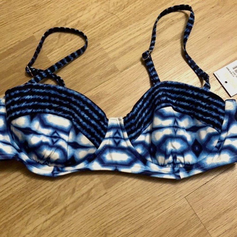 2/$40✨Michael kors bathing suit top